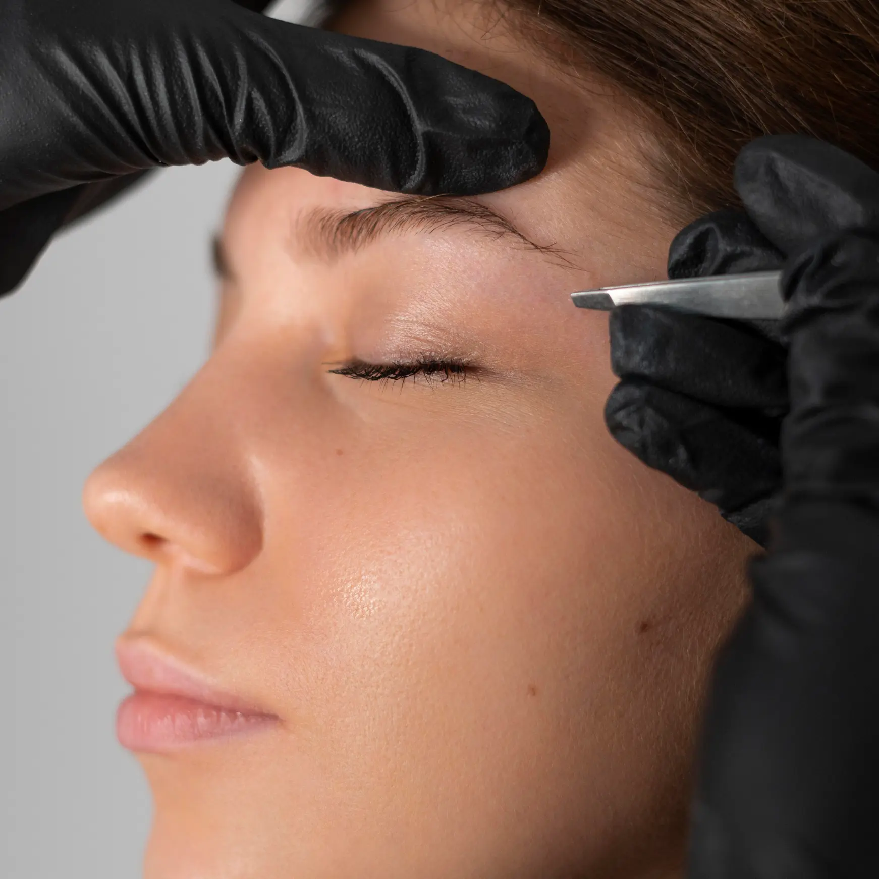 Eyebrow Lifting